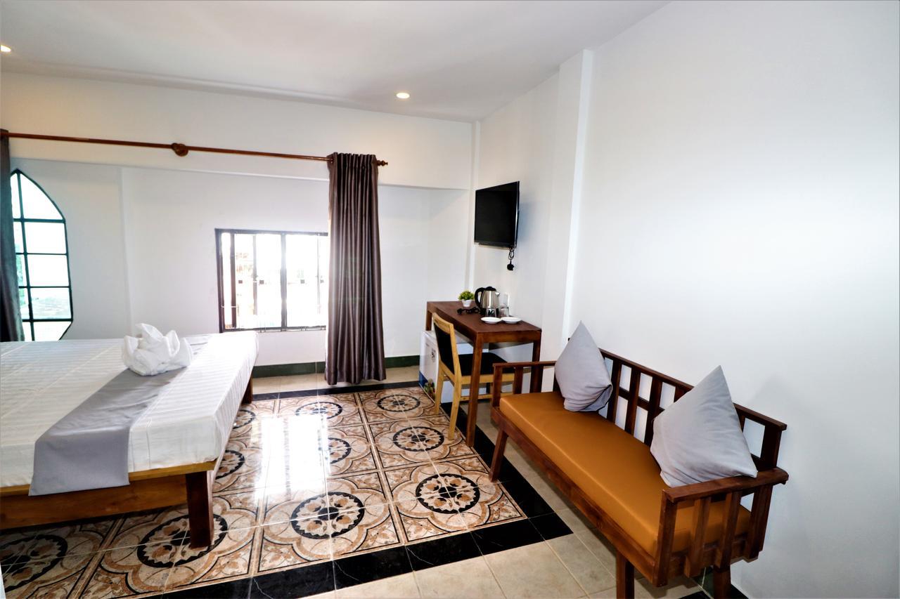 Grand Elevation Hotel Phnom Penh Exteriör bild