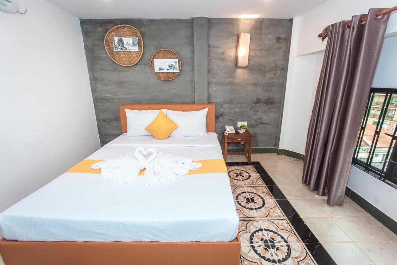 Grand Elevation Hotel Phnom Penh Exteriör bild